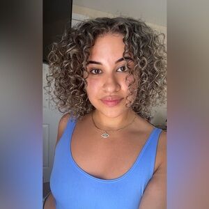 Meet your Posher, Valerie